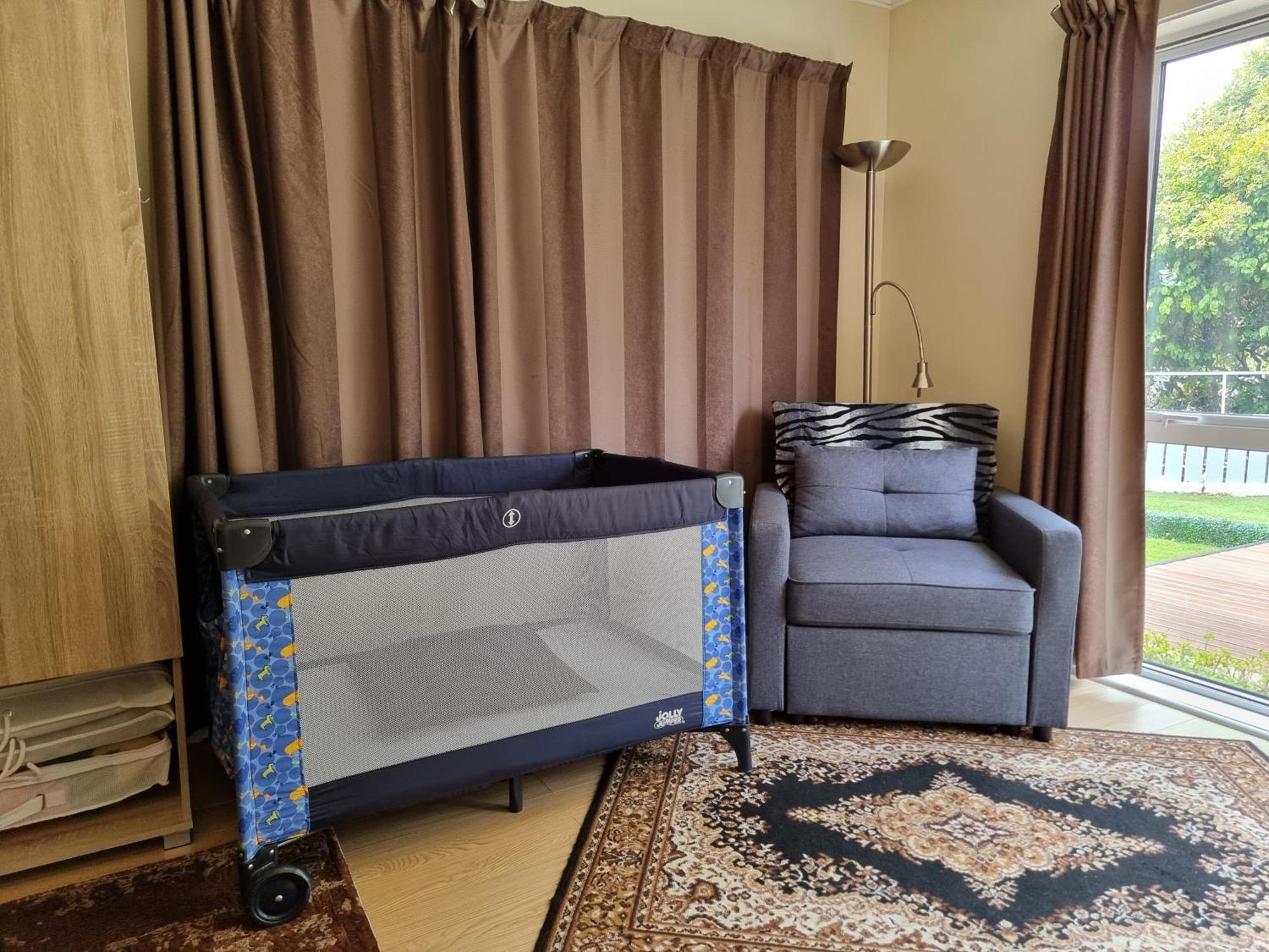 Entire Ground Floor With Full-privacy And Family-friendly Popular To Ferry Catchers Apartamento Wellington