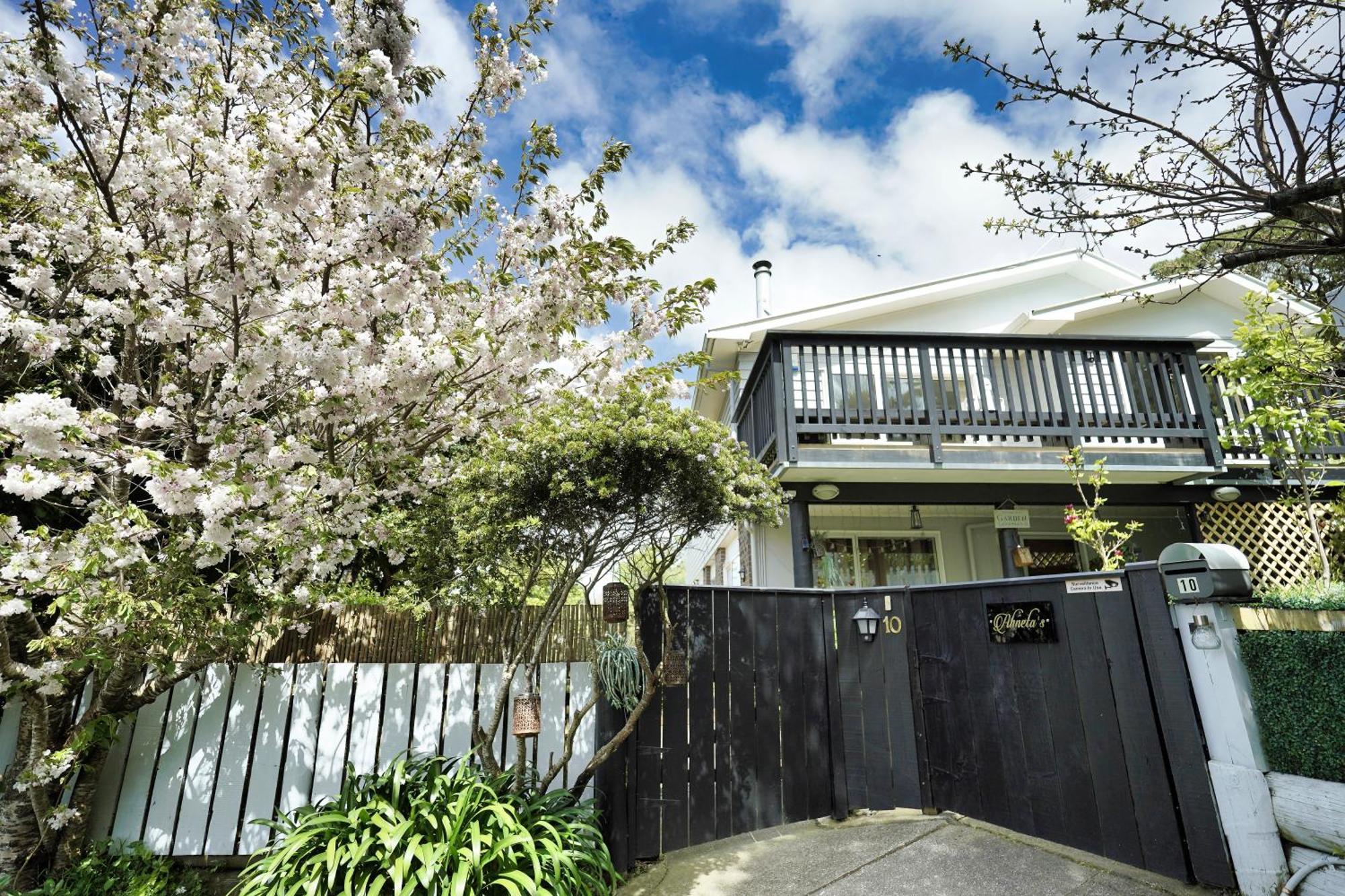 Apartamento Entire Ground Floor With Full-privacy And Family-friendly Popular To Ferry Catchers