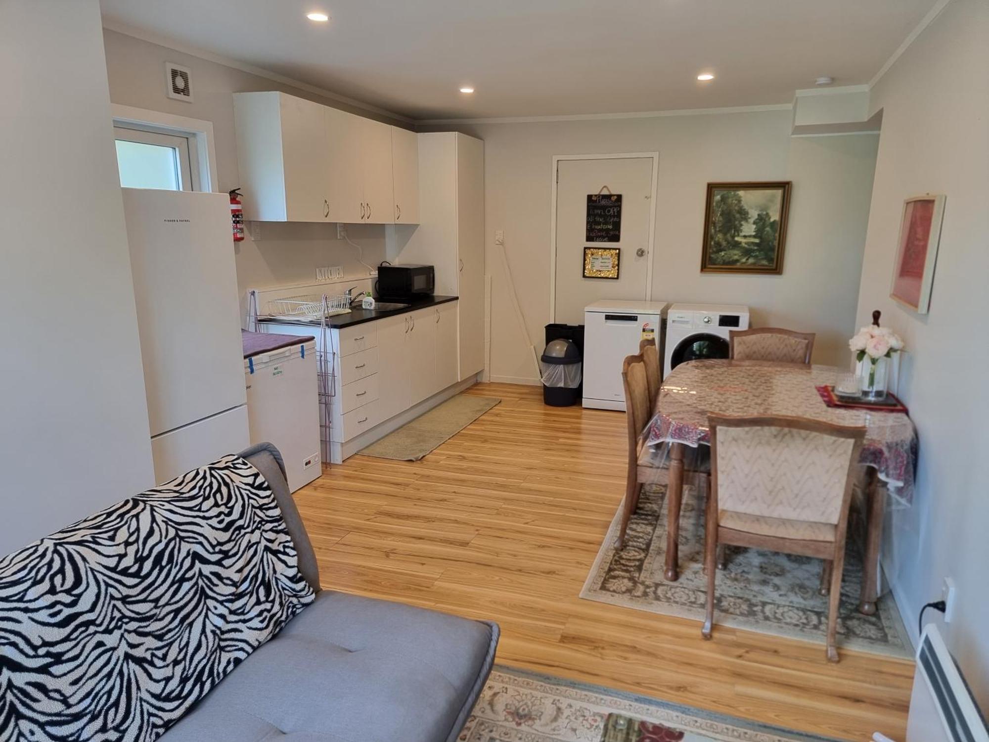 Entire Ground Floor With Full-privacy And Family-friendly Popular To Ferry Catchers Apartamento Wellington